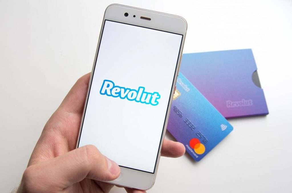 معرفی فینتک Revolut